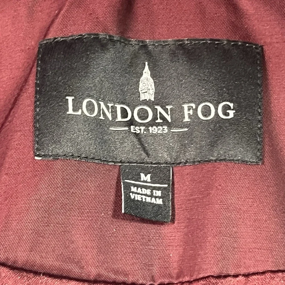 London Fog Women's Rain Trench Coat Wine Color Size M‎ EUC Beautiful